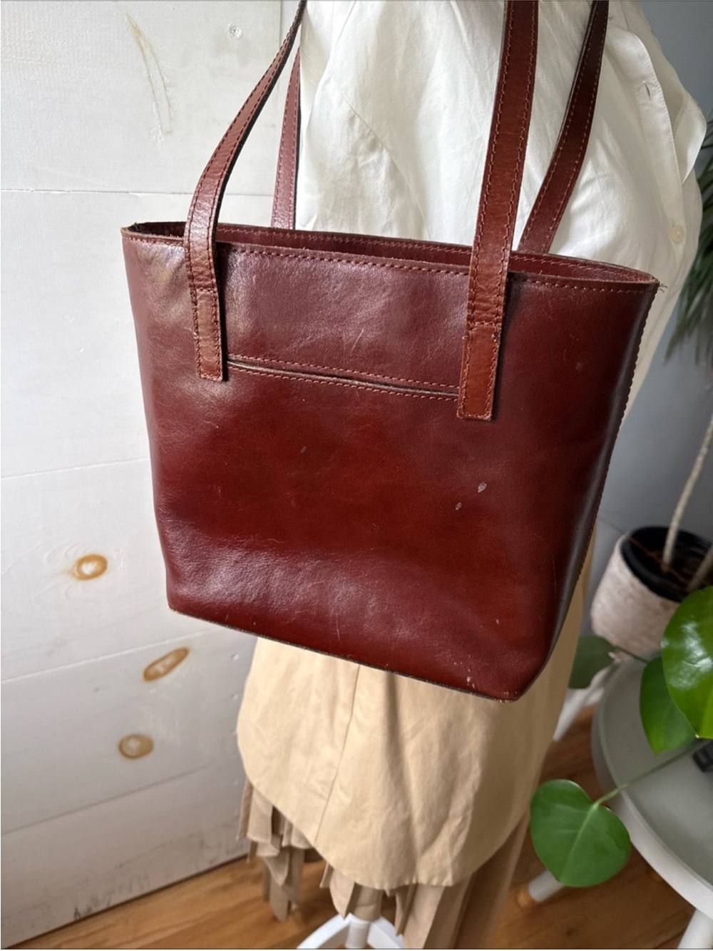 Patricia Nash Deep Chestnut Leather Shoulder Bag - Picture 8 of 16